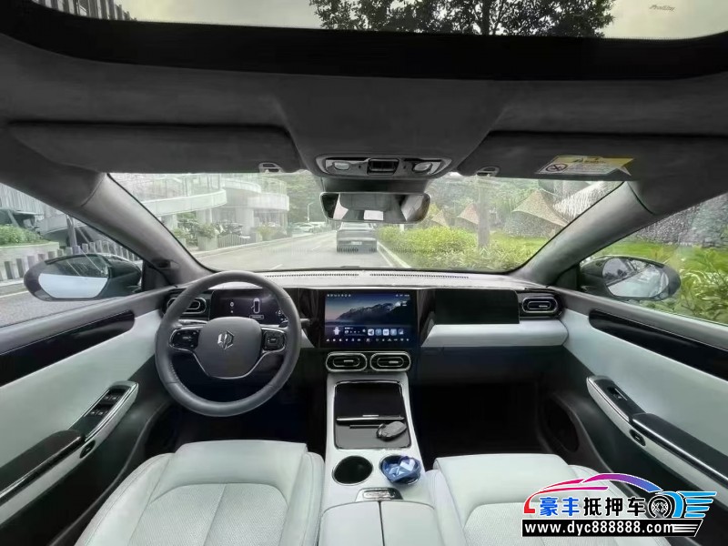 23年零跑c01轿车抵押车出售