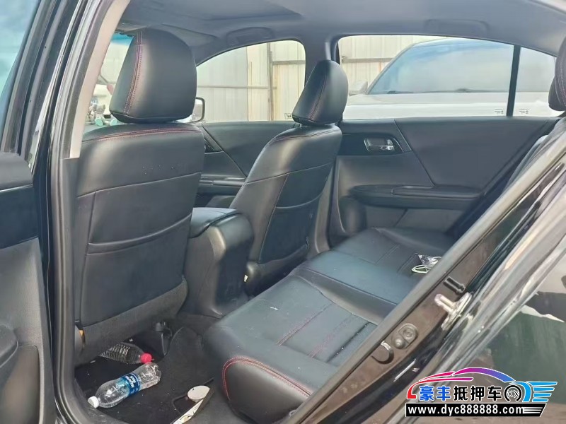 17年本田雅阁轿车抵押车出售