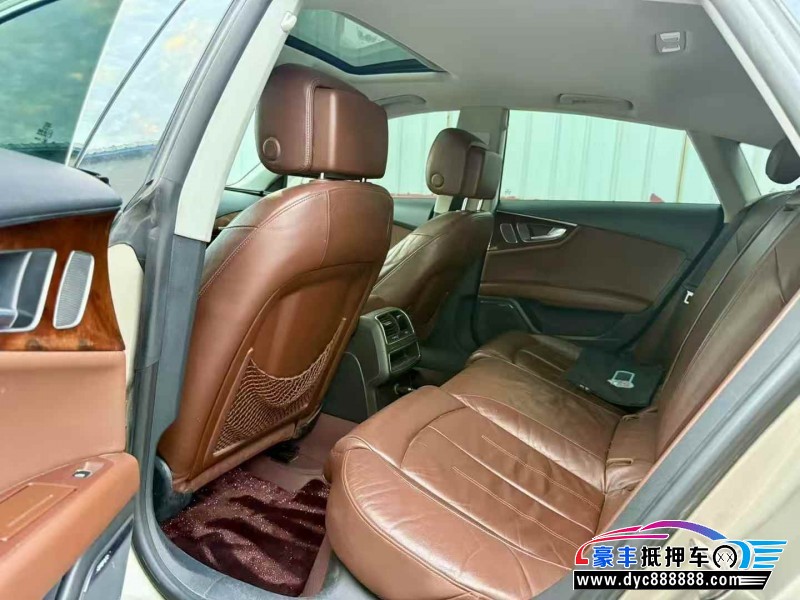 13年奥迪A7轿车抵押车出售