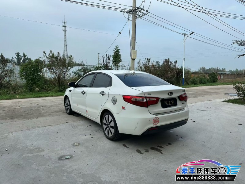 13年起亚K2轿车抵押车出售