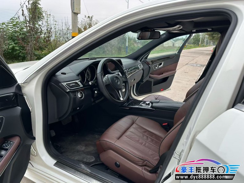 14年奔驰E轿车抵押车出售