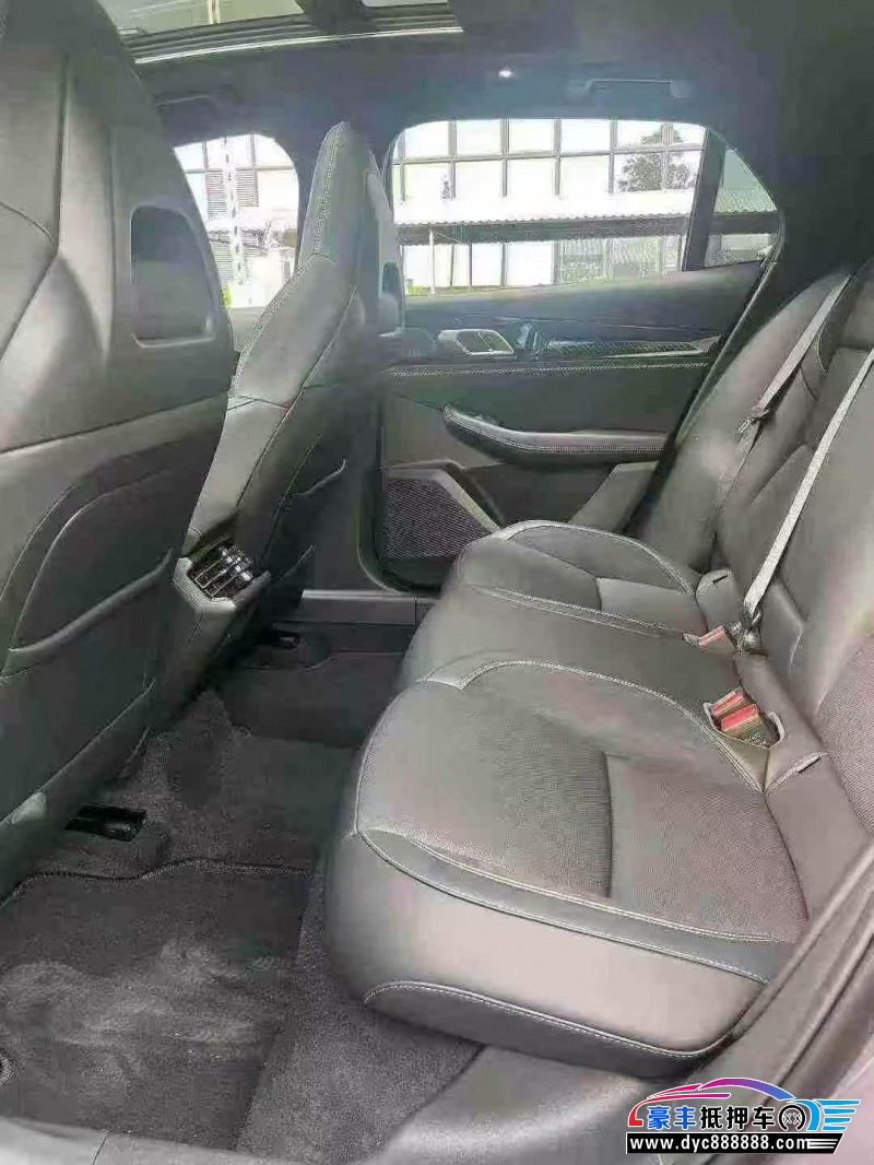 25年领克03轿车抵押车出售