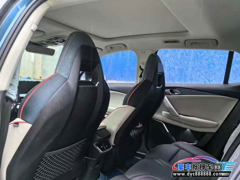 21年领克06轿车抵押车出售