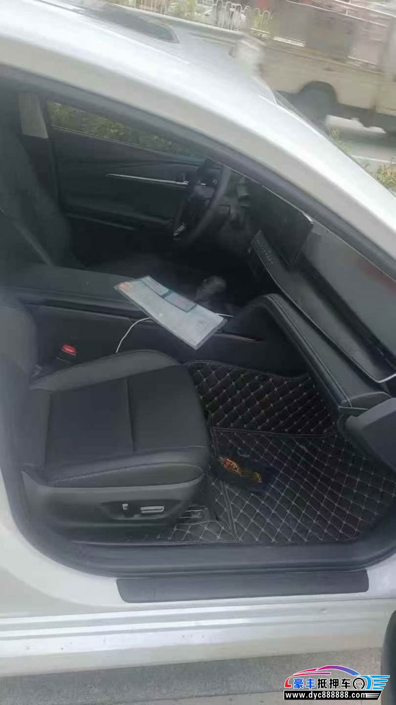 24年丰田凯美瑞轿车抵押车出售