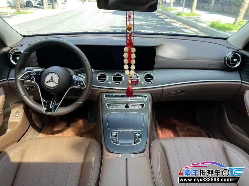 23年奔驰E轿车抵押车出售