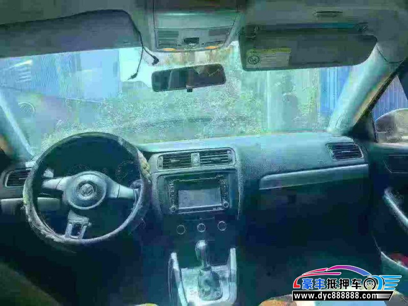 14年大众速腾轿车抵押车出售