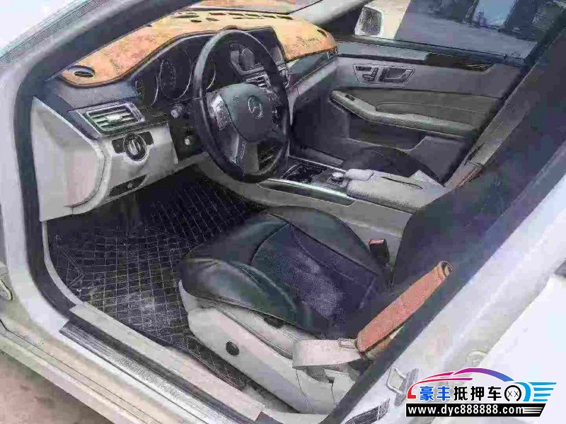 16年奔驰E轿车抵押车出售