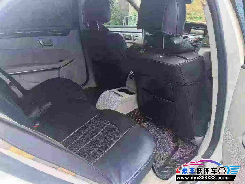 16年奔驰E轿车抵押车出售