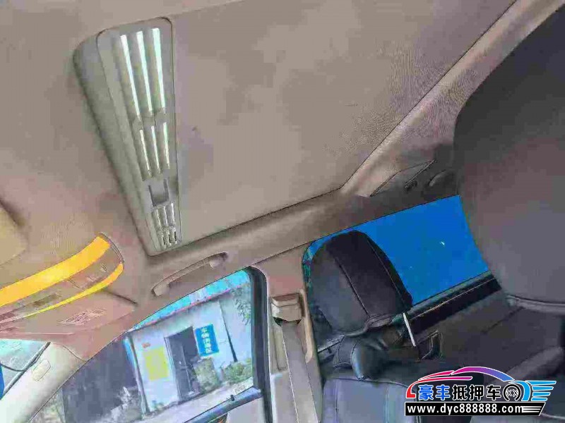 16年奔驰E轿车抵押车出售