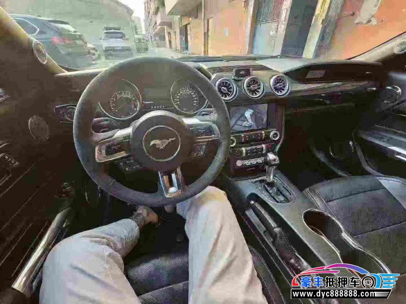 18年福特野马轿车抵押车出售