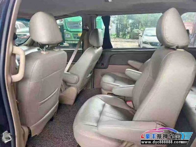 15年别克GL8轿车抵押车出售