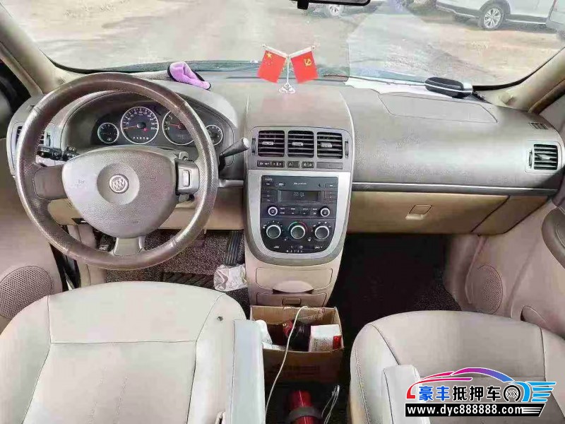 15年别克GL8轿车抵押车出售