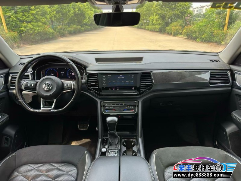 20年大众途昂轿车抵押车出售