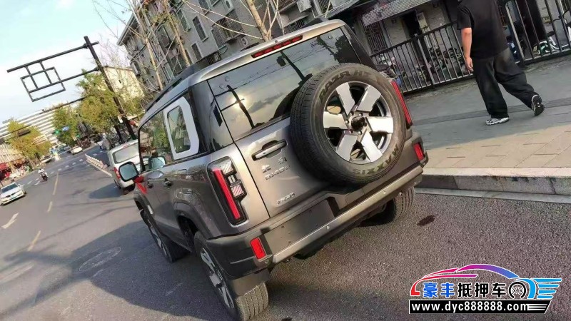 25年北京BJ40轿车抵押车出售