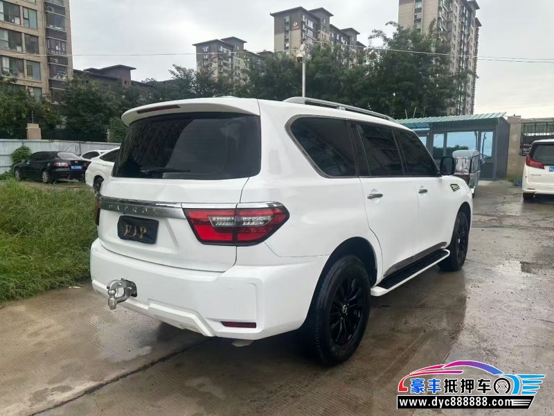 17年日产途乐轿车抵押车出售