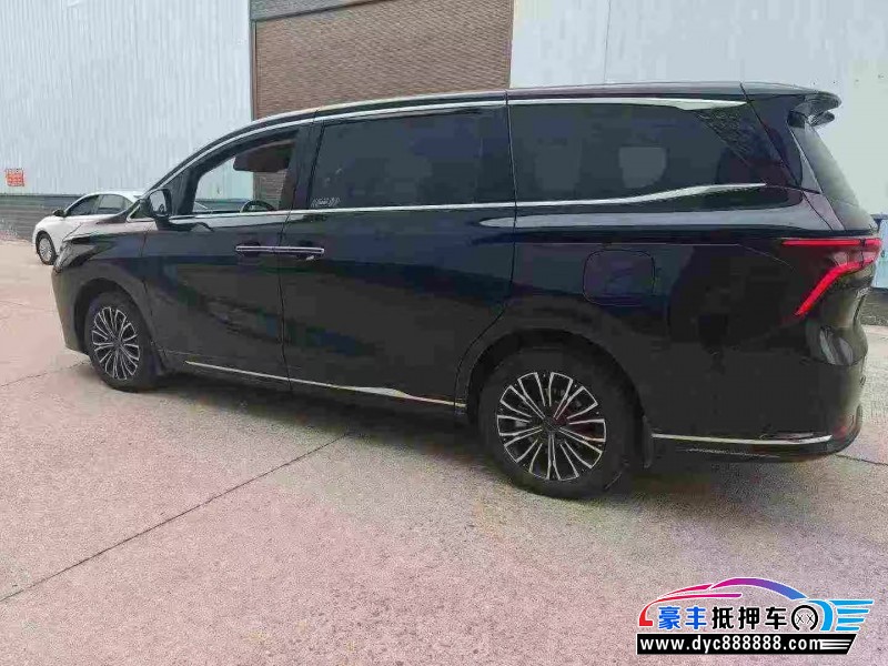 25年东风风行星海V9轿车抵押车出售