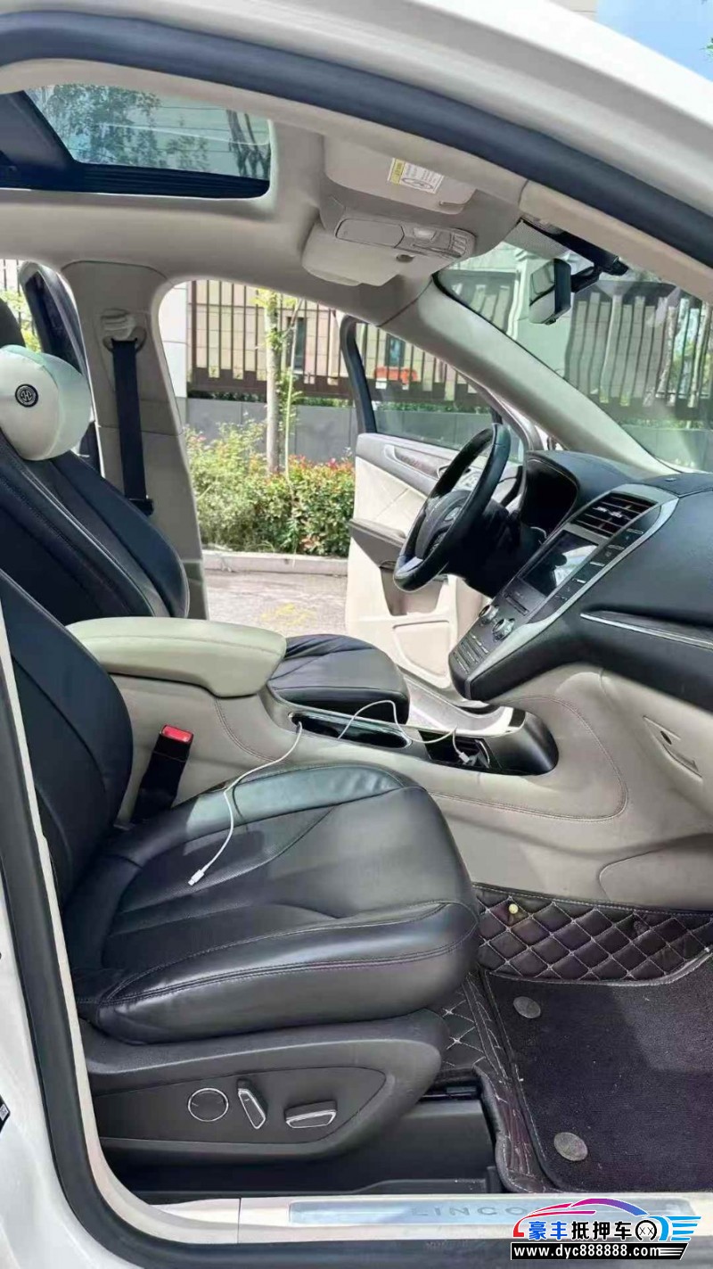 17年林肯MKC轿车抵押车出售