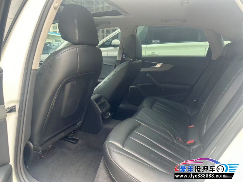 17年奥迪A4L轿车抵押车出售