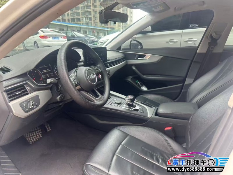 17年奥迪A4L轿车抵押车出售