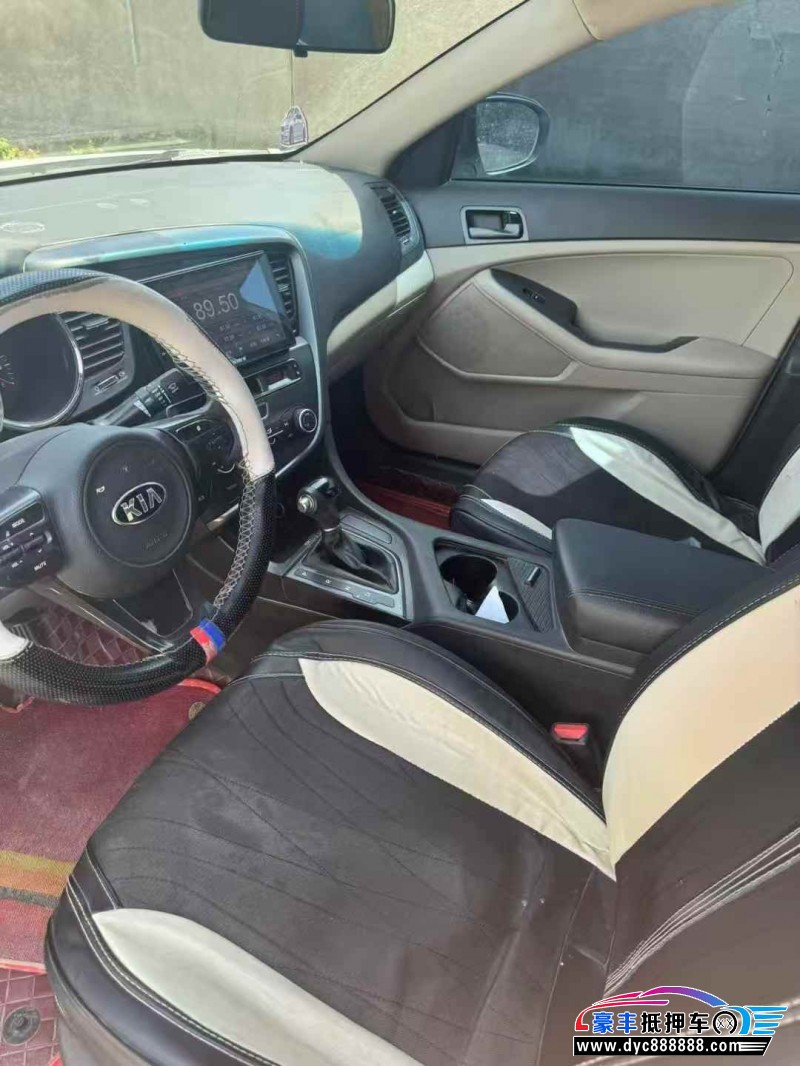 17年起亚K5轿车抵押车出售