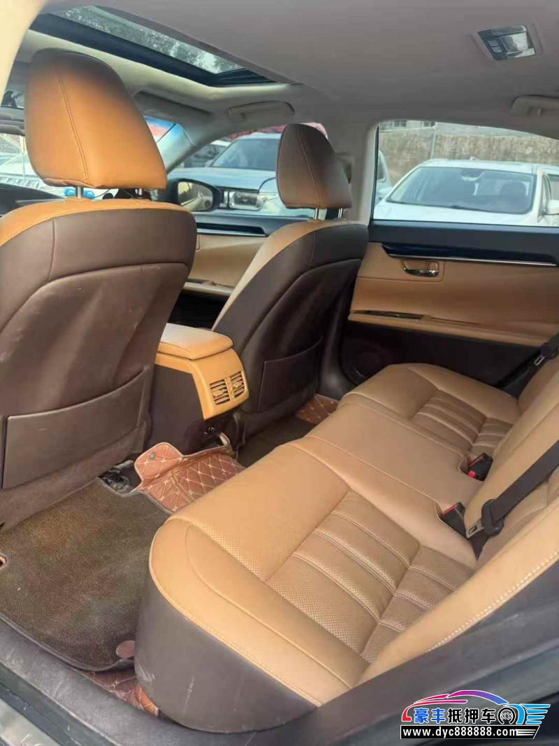 16年雷克萨斯ES轿车抵押车出售