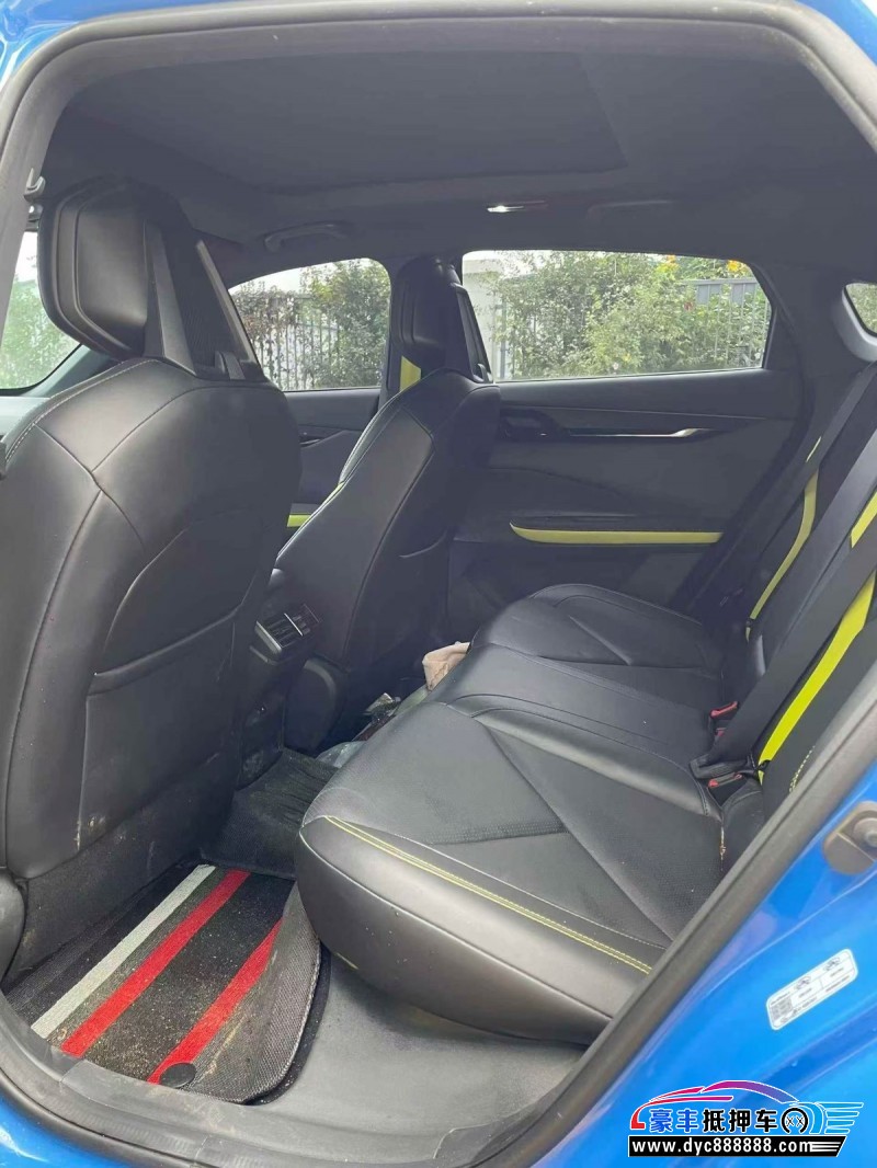 23年长安长安UNI轿车抵押车出售