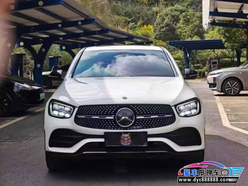 20年奔驰GLC轿车抵押车出售