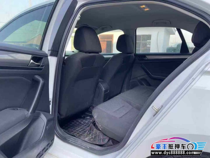 20年大众宝来轿车抵押车出售