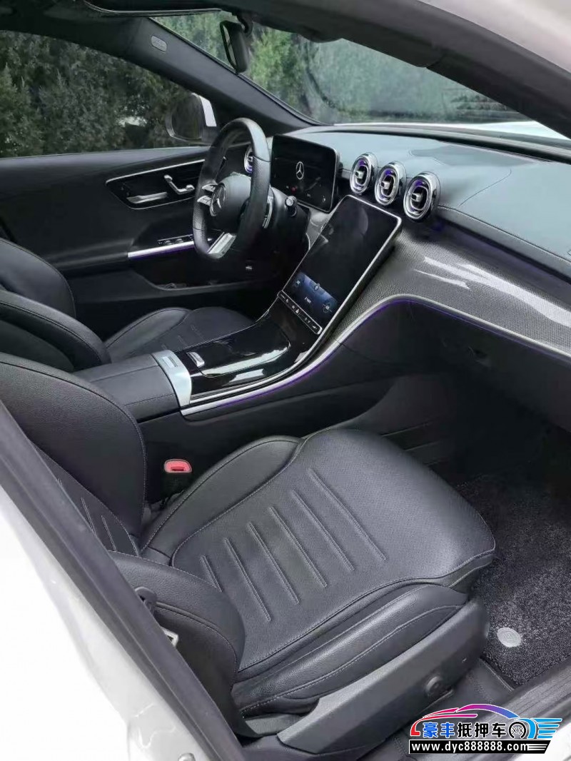 22年奔驰C轿车抵押车出售