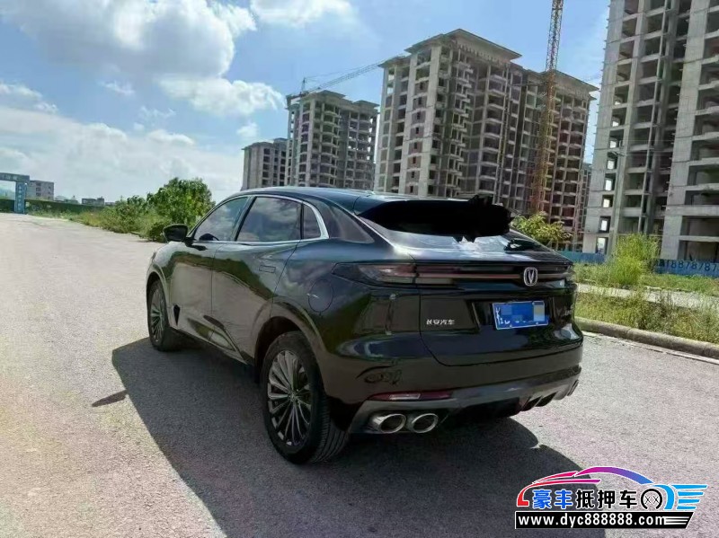 21年长安长安UNI轿车抵押车出售