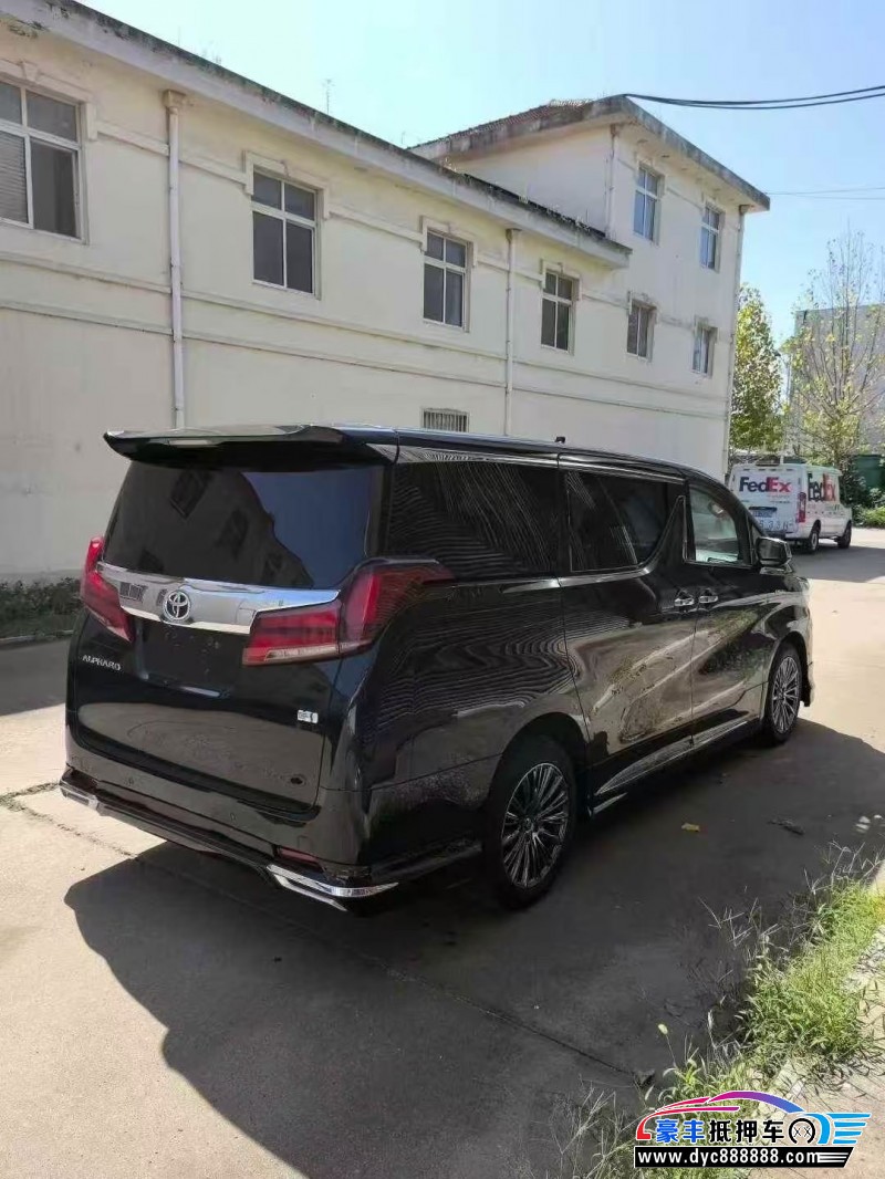 18年丰田埃尔法轿车抵押车出售