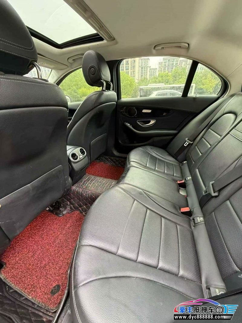 18年奔驰C轿车抵押车出售