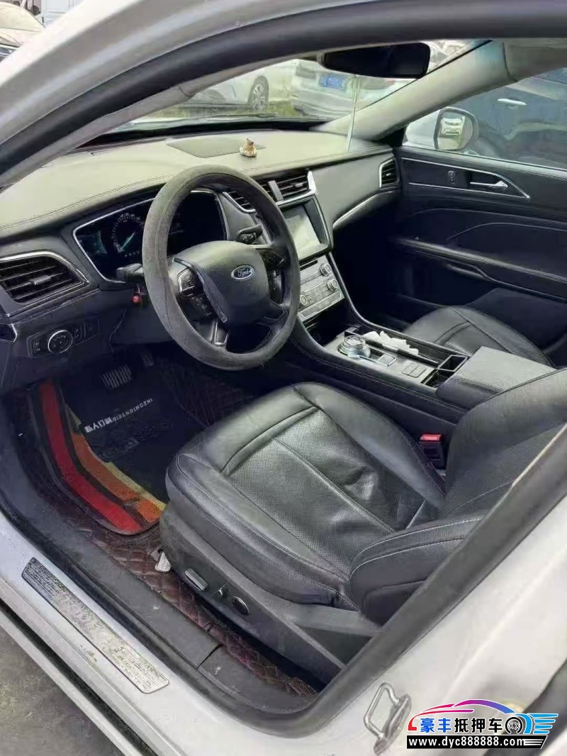 17年福特金牛座轿车抵押车出售