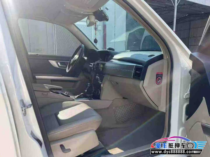 12年奔驰GLK轿车抵押车出售