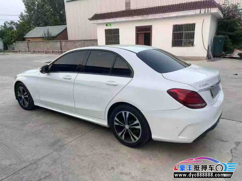 17年奔驰C轿车抵押车出售