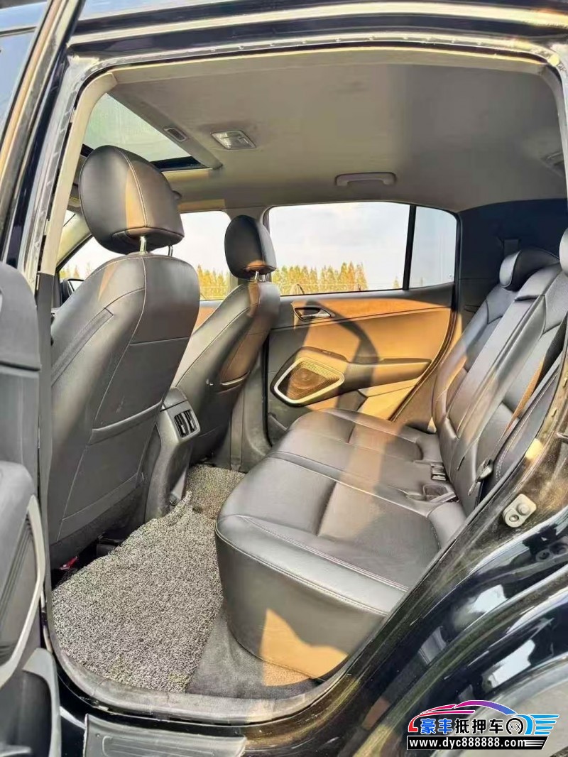 19年现代ix35轿车抵押车出售