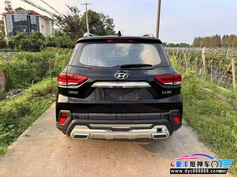 19年现代ix35轿车抵押车出售