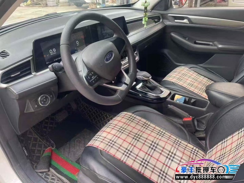 21年福特福睿斯轿车抵押车出售