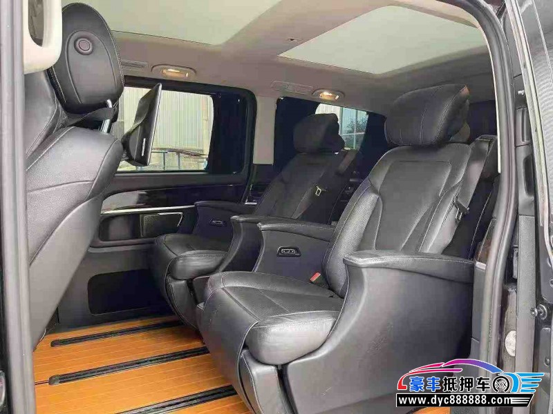 19年奔驰V轿车抵押车出售