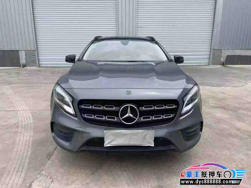 19年奔驰GLA轿车抵押车出售