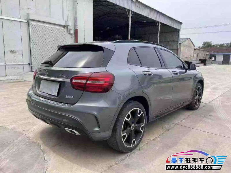 19年奔驰GLA轿车抵押车出售