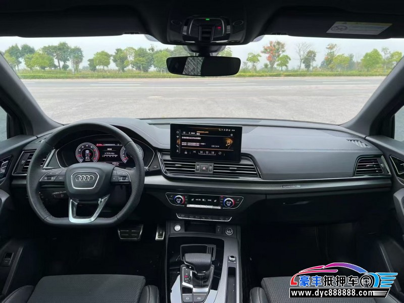 24年奥迪Q5轿车抵押车出售