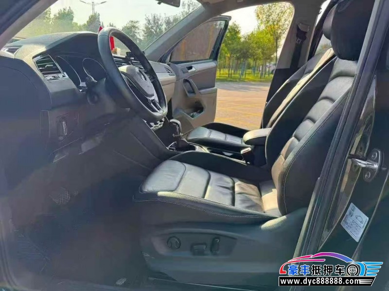 20年大众途观轿车抵押车出售