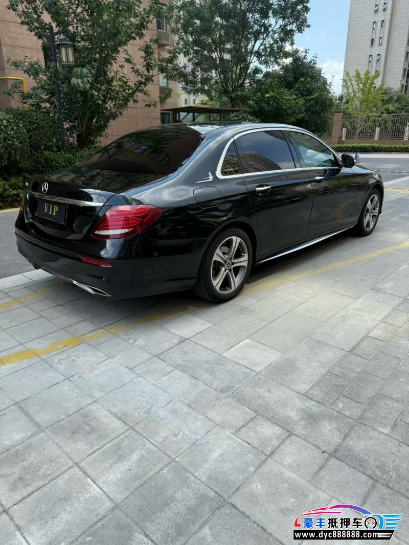 19年奔驰E轿车抵押车出售