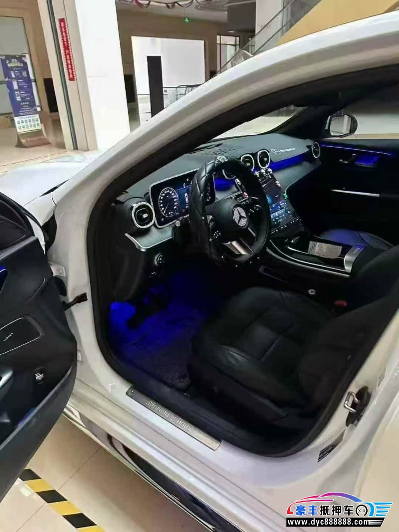 24年奔驰C轿车抵押车出售