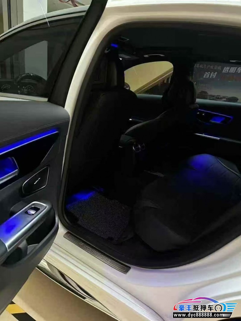 24年奔驰C轿车抵押车出售