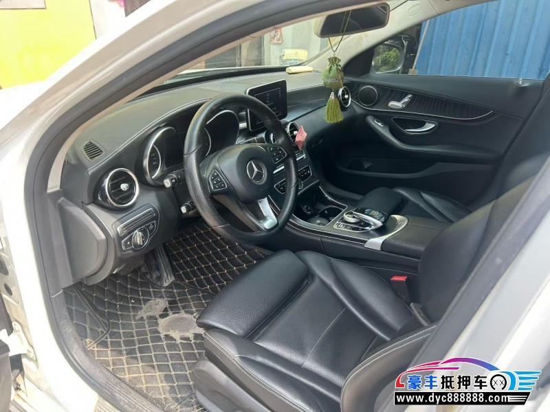 18年奔驰C轿车抵押车出售