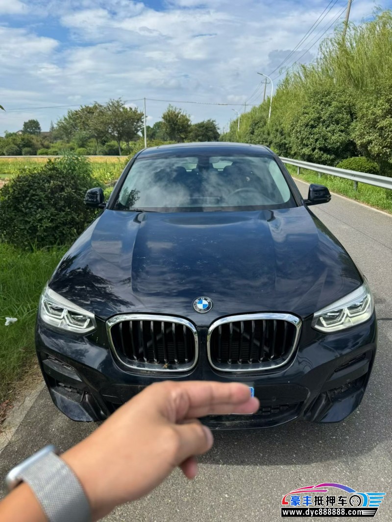 21年宝马X4轿车抵押车出售