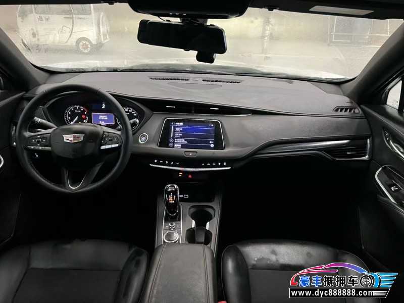 21年凯迪拉克XT4轿车抵押车出售