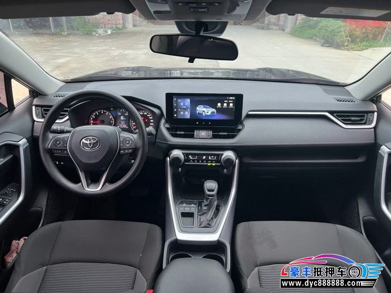 24年丰田威兰达轿车抵押车出售